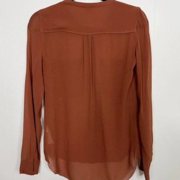 Aritzia Wilfred Silk Sheer Button Front Blouse XSmall XS Long Sleeve Orange Rust - Picture 2 of 6